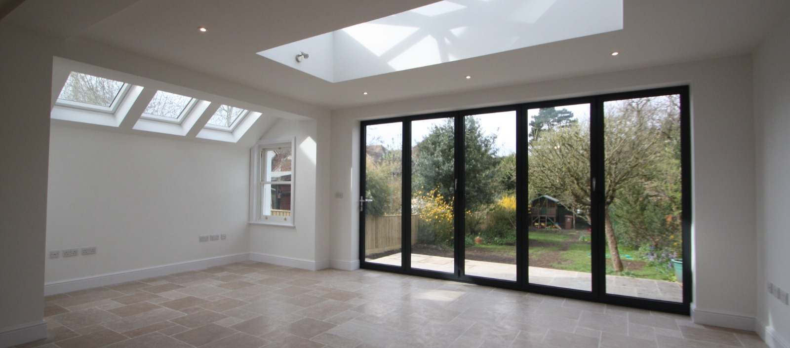 Open plan single storey and small side extension to a detached property in Headington